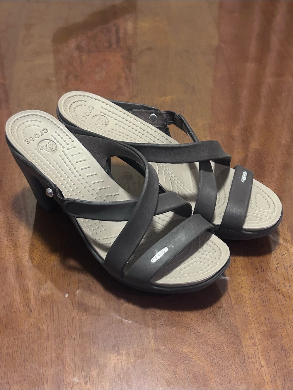 Crocs Cyprus IV Block High Heel Sandals Women's Size 8 Espresso Mushroom Strappy